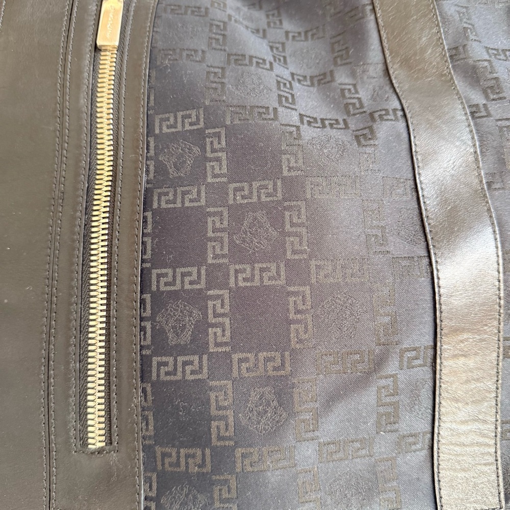 Versace Black Shoulder Bag - Picture 14 of 16